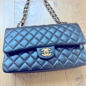 2020 Chanel classic flap, medium, lamb skin with GHW